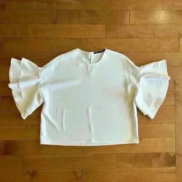 ZARA | Zara Woman off-white cropped ruffle  sleeve blouse top size med - Picture 1 of 4